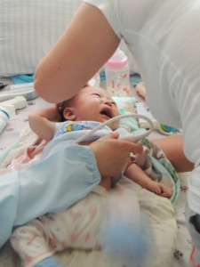 エルデネット市の病院で検診をした赤ちゃん