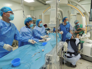 2017年5月モンゴル国立母子保健センターでの日本モンゴル合同チームによる心カテーテル手術